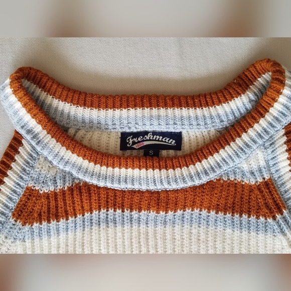 Halter Striped Sweater - Picture 2 of 6